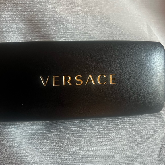 💕Versace black eye glasses case in EUC - Picture 2 of 6